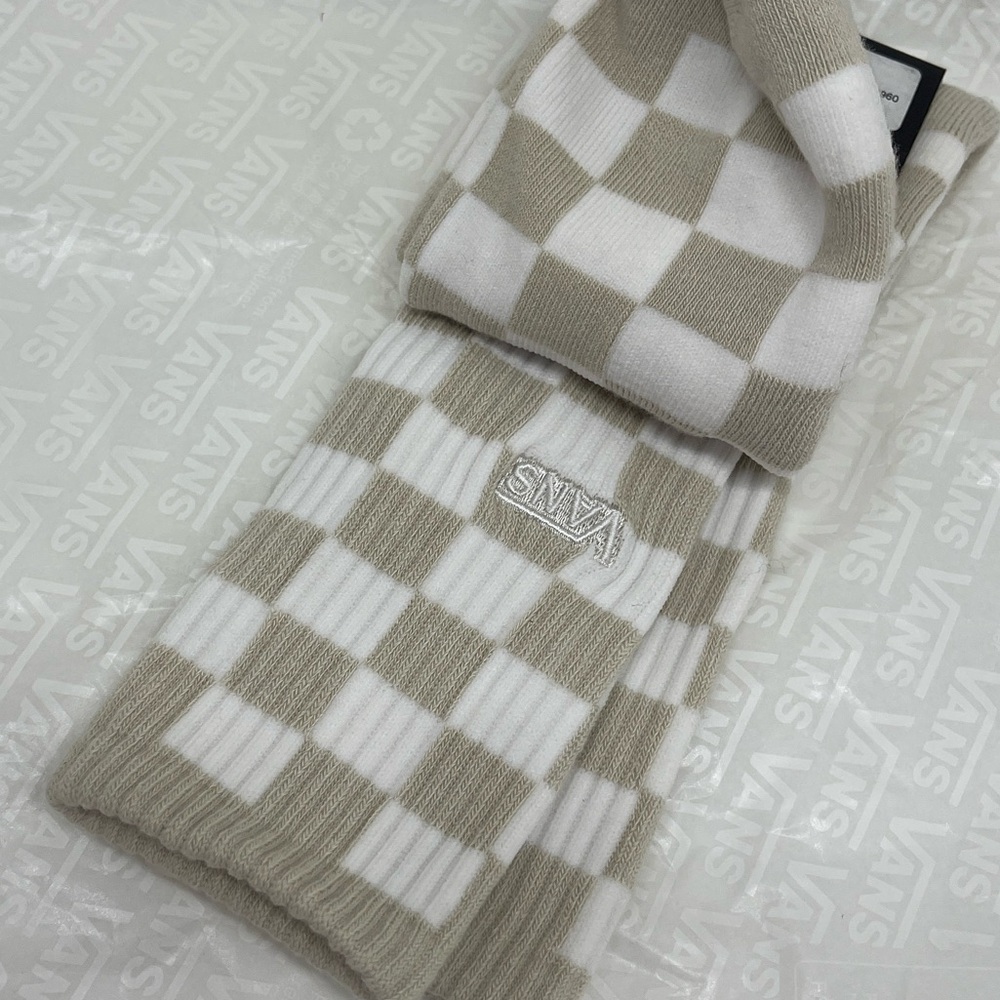 VANS "Off The Wall" Crew socks Checkerboard 
New  Vans socks (1 pair) - Picture 15 of 16